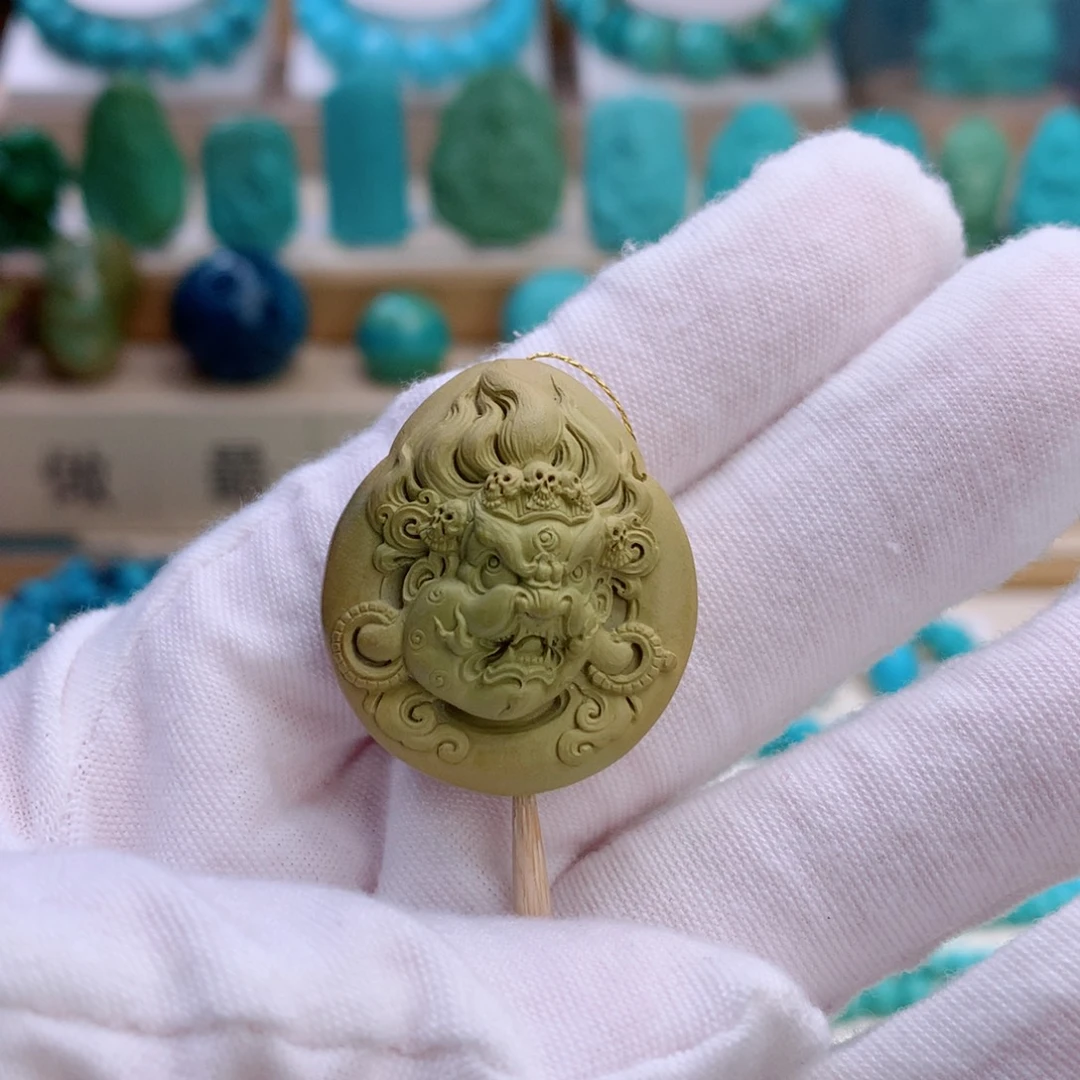 绿松石未镶嵌挂件