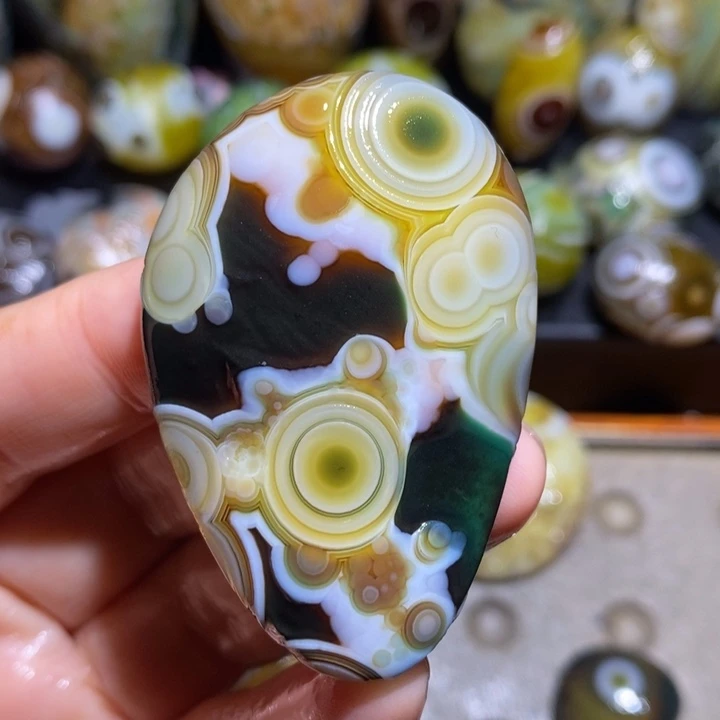 未镶嵌玛瑙/玉髓珠宝半成品65
