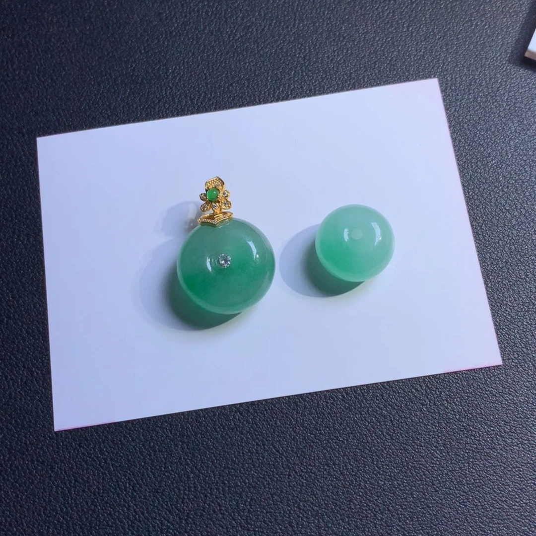 用****9缅甸翡翠绿色桶珠