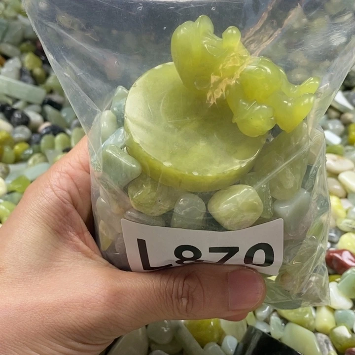 蛇纹石玉鱼缸石未镶嵌