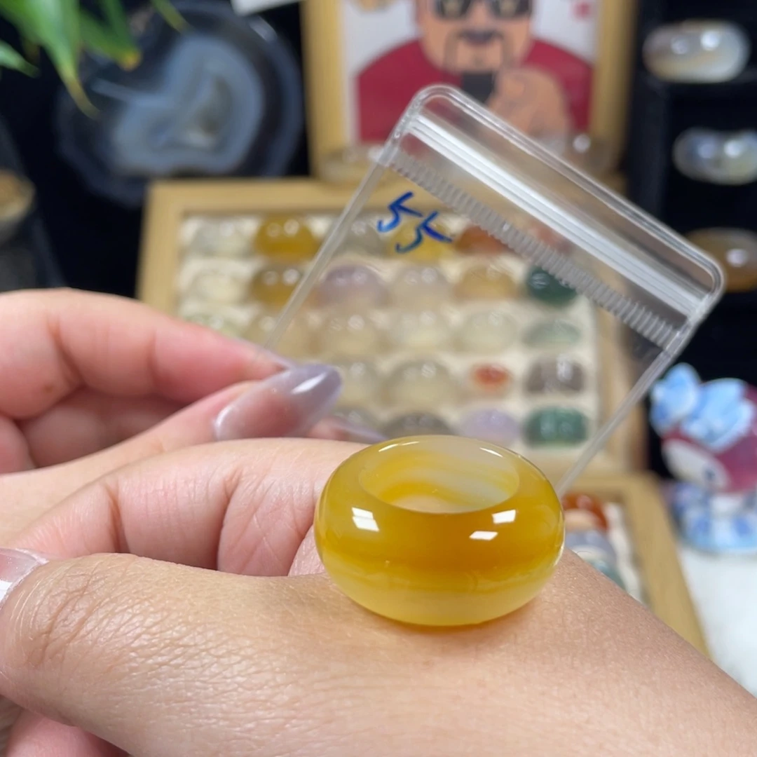 玛瑙/玉髓未镶嵌戒指55号港码14直径16.8（非质量问题.不退不换）
