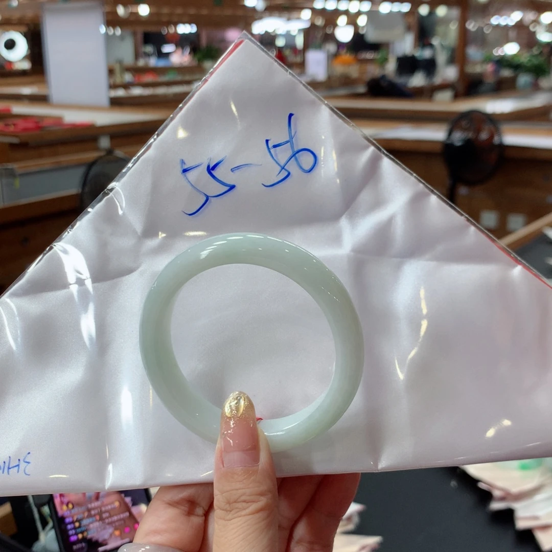 翡翠未镶嵌手镯买断