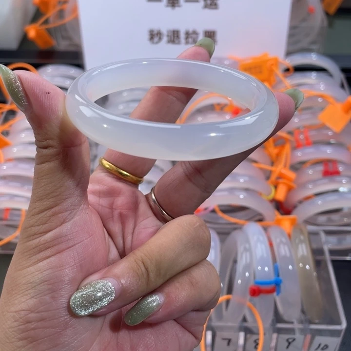 手镯玛瑙/玉髓未镶嵌