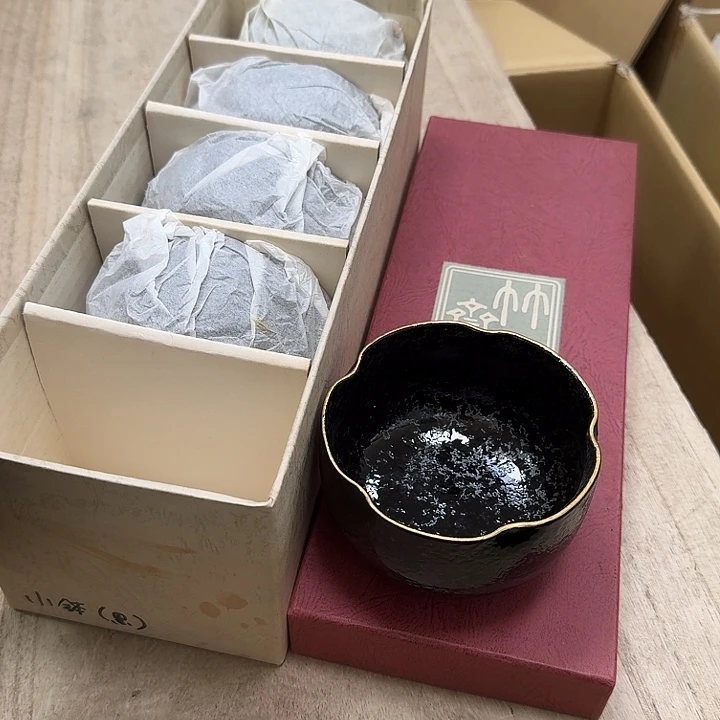 瓷片噗哈哈哈哈哈哈哈哈哈我的