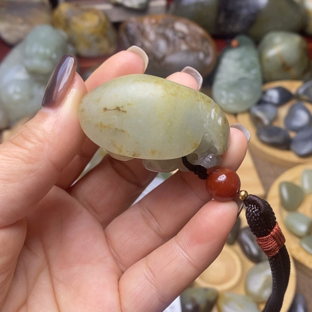 【闪购商品】颈饰未镶嵌和田玉