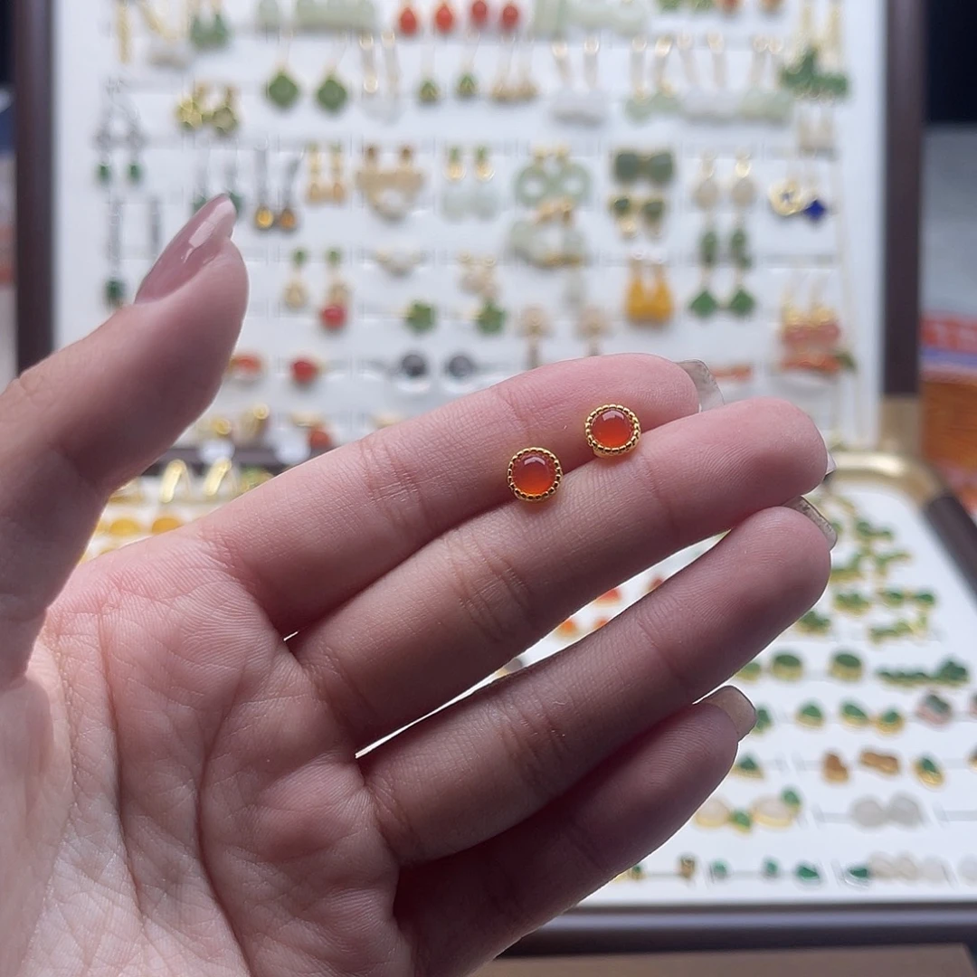 未镶嵌和田玉耳饰