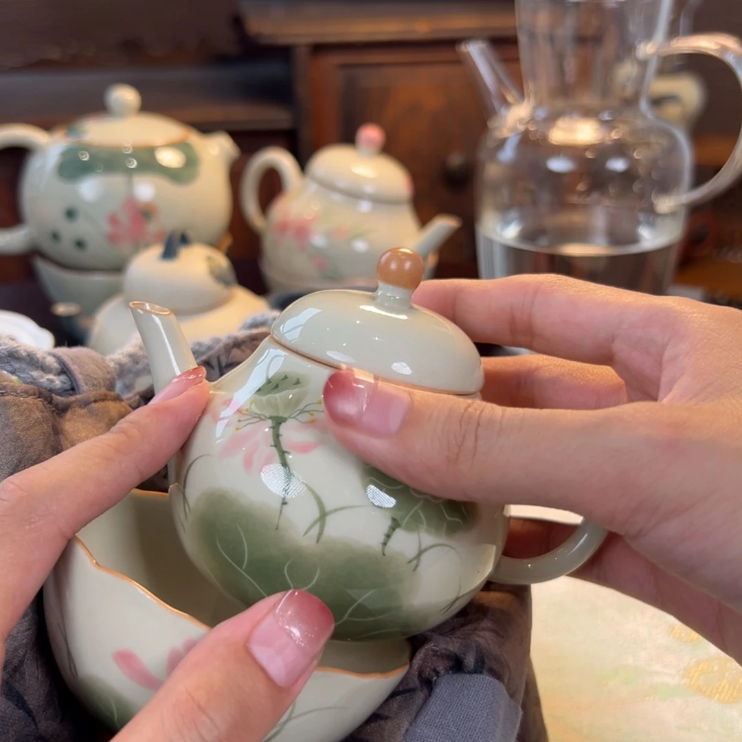 茶具等产品的生产和销售为一体