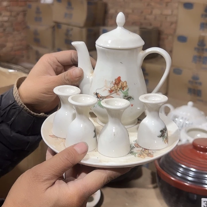 库存微瑕三打白骨精酒壶一套