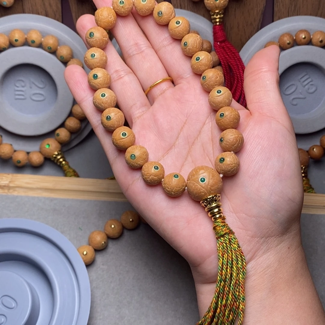 手串凤眼菩提12mm➕绿宝石