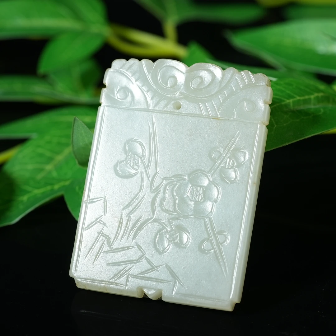 清代和田玉梅花纹牌【华豫之门】SHF8A2501094003