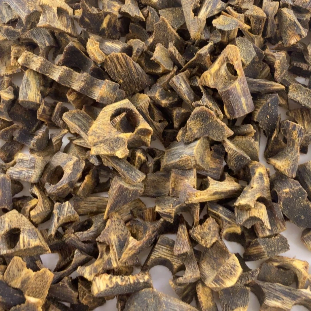 淡***…香料绿棋沉水蓝宝石料100克