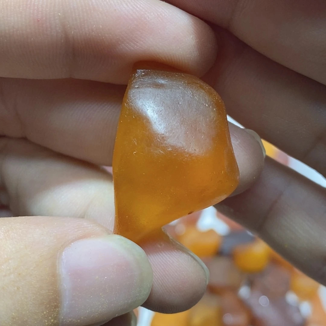 琥珀未镶嵌裸石蜜蜡原石定制