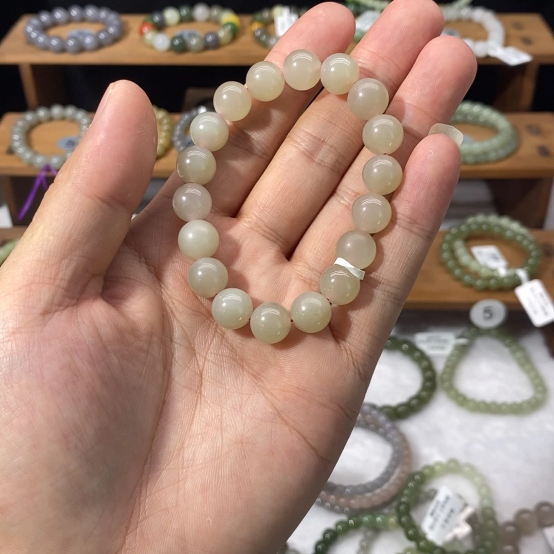 和田玉手链未镶嵌?卡10藕粉