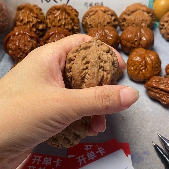 吊坠文玩核桃霸王龙
