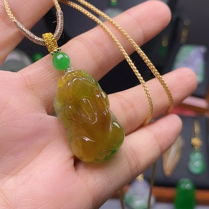 颈饰未镶嵌翡翠吊坠
