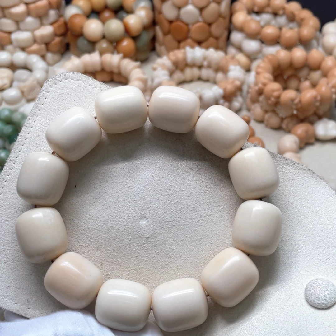 菩提根/象牙果吊坠瑕疵有裂23年糕693