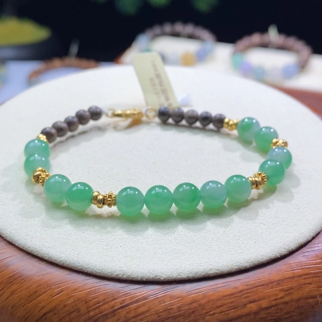 翡翠18K金镶嵌颈饰冰甜绿