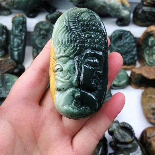 未镶嵌岫岩河磨玉（透闪石质玉）把件胧*风