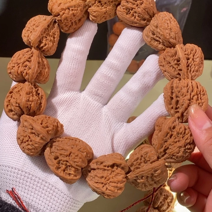 手串文玩核桃……10