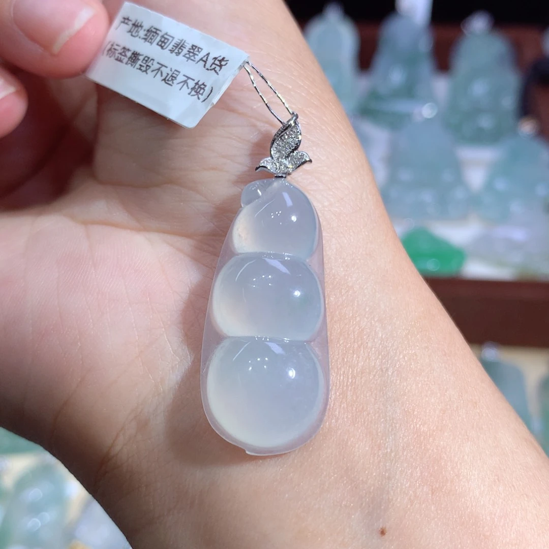吊坠(不含链)18K金镶嵌翡翠福豆