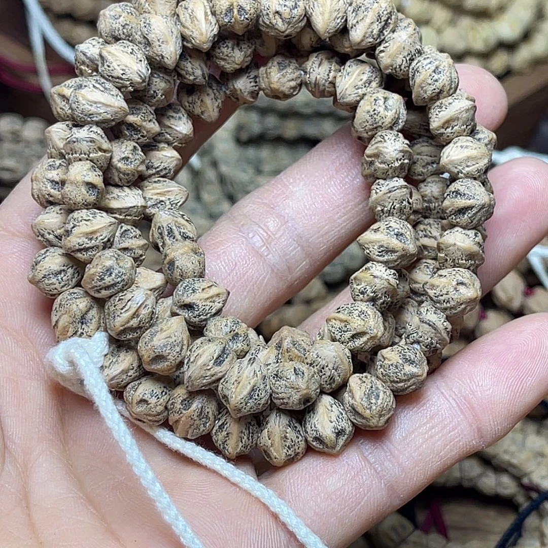 杨***.柏香籽/百香籽吊坠