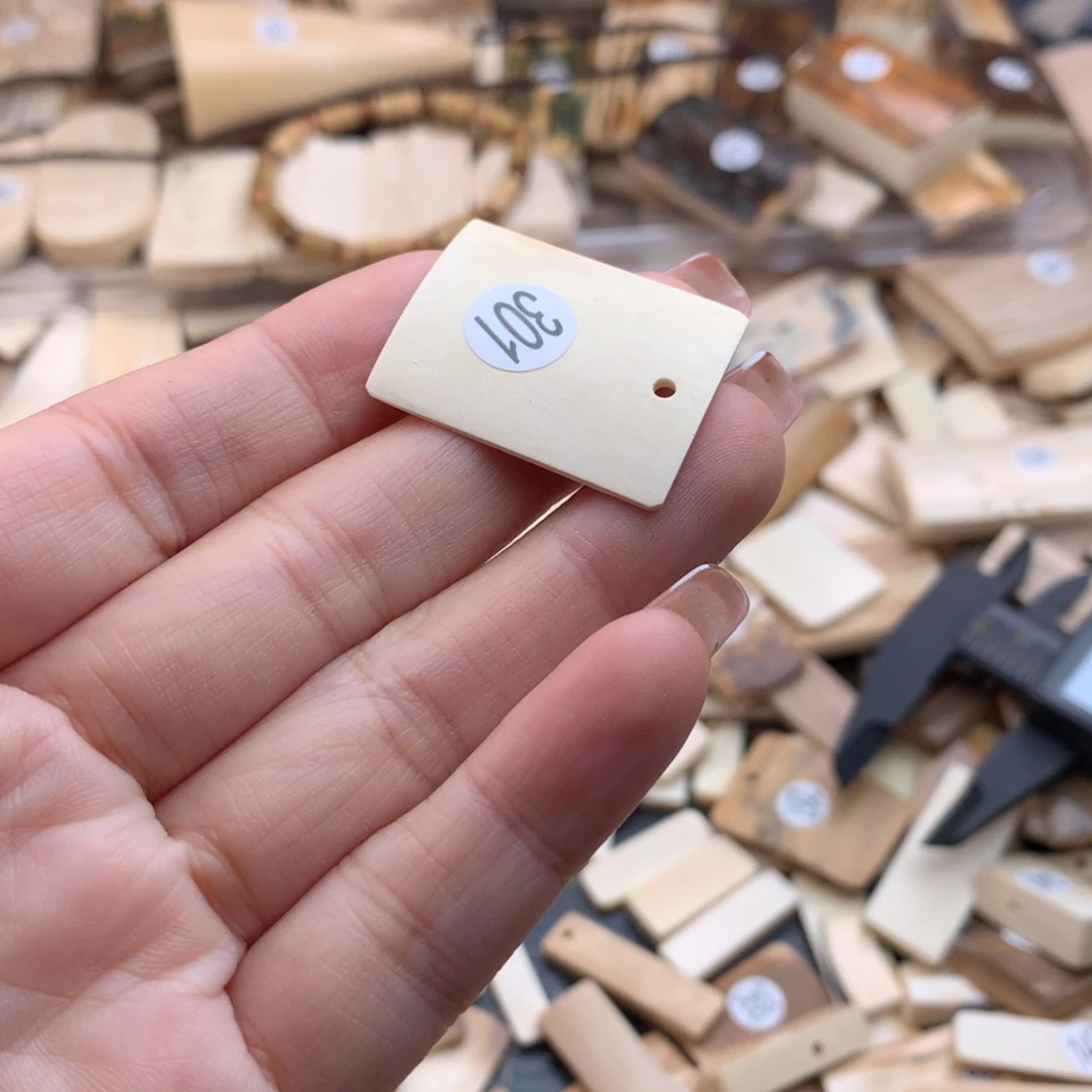 泥塑不打孔联系客服