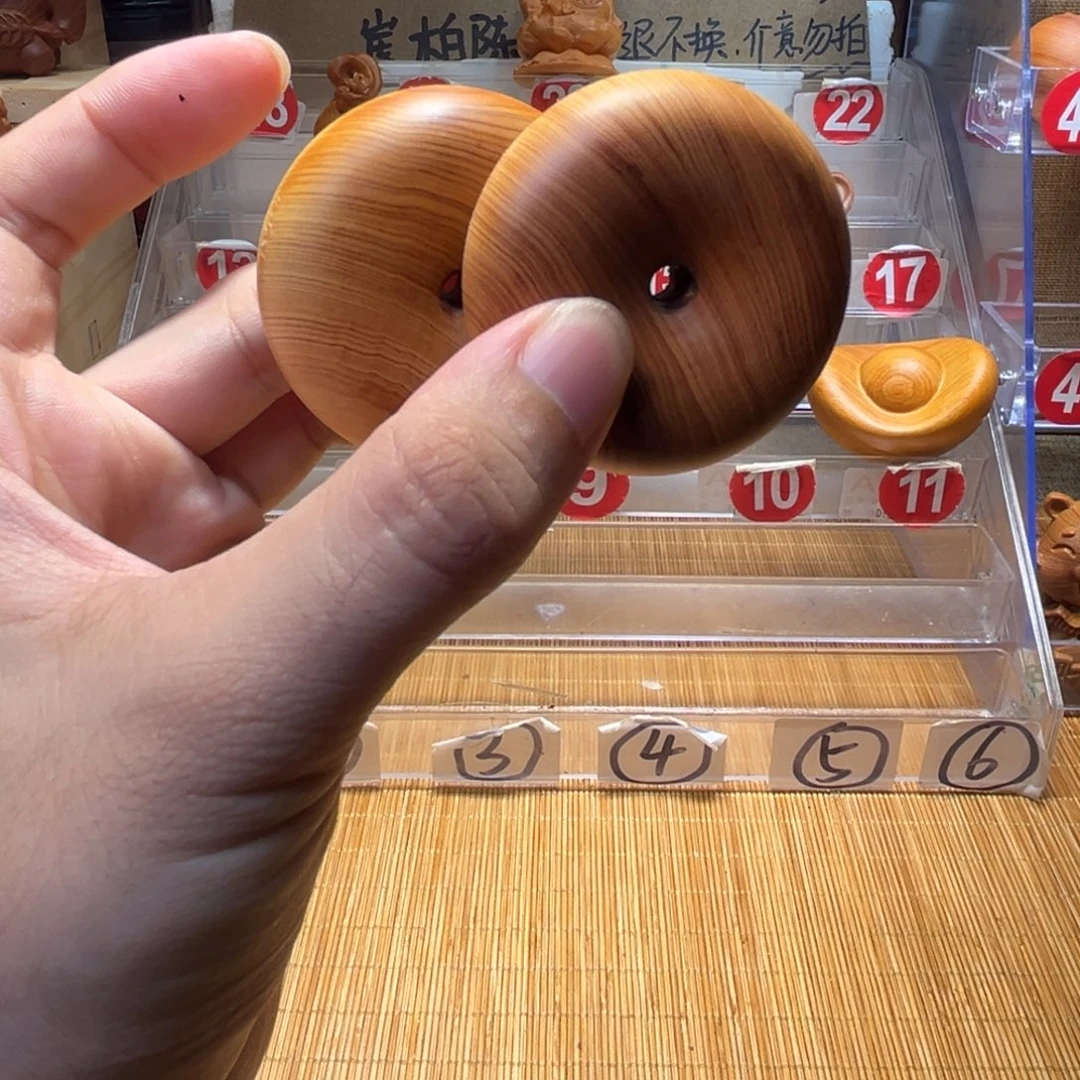 崖柏崖柏陈化瑕疵处理平安扣随机两个429