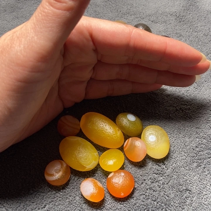 人***瓜玛瑙/玉髓未镶嵌珠宝奇石