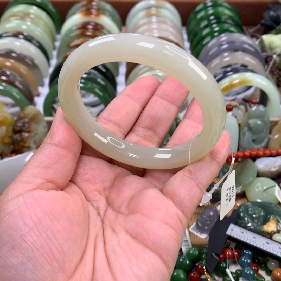 和田玉未镶嵌手镯58_59