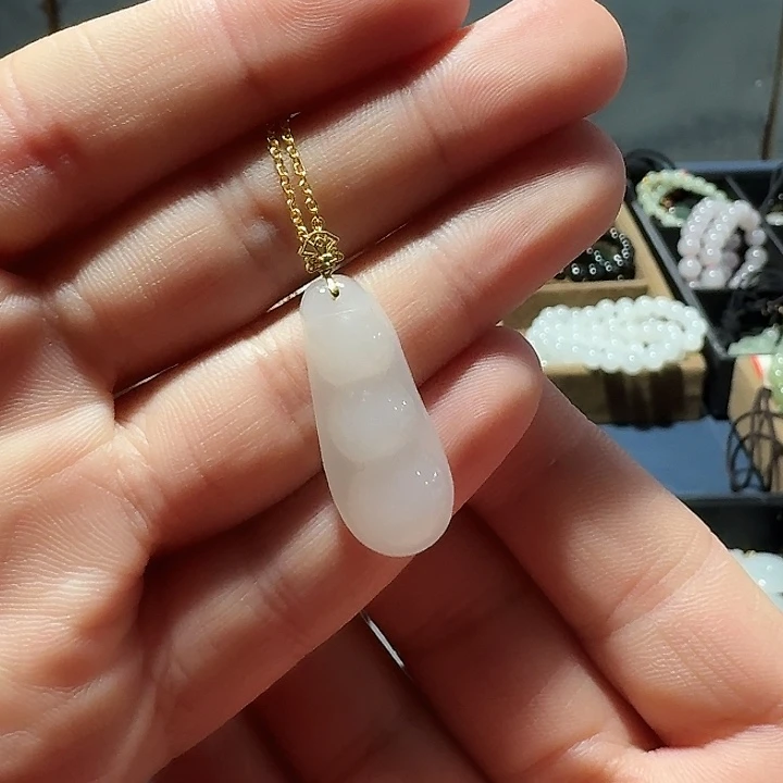 和田玉颈饰未镶嵌