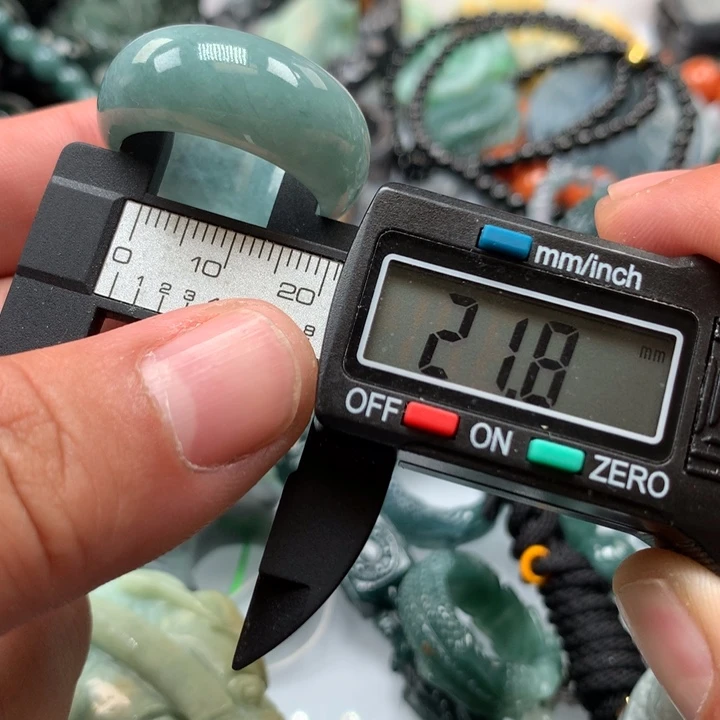 翡翠颈饰未镶嵌保真天然A货翡翠