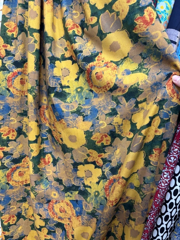 精梳棉棉绸！黄底水墨玫瑰花可做连衣裙套装家居服