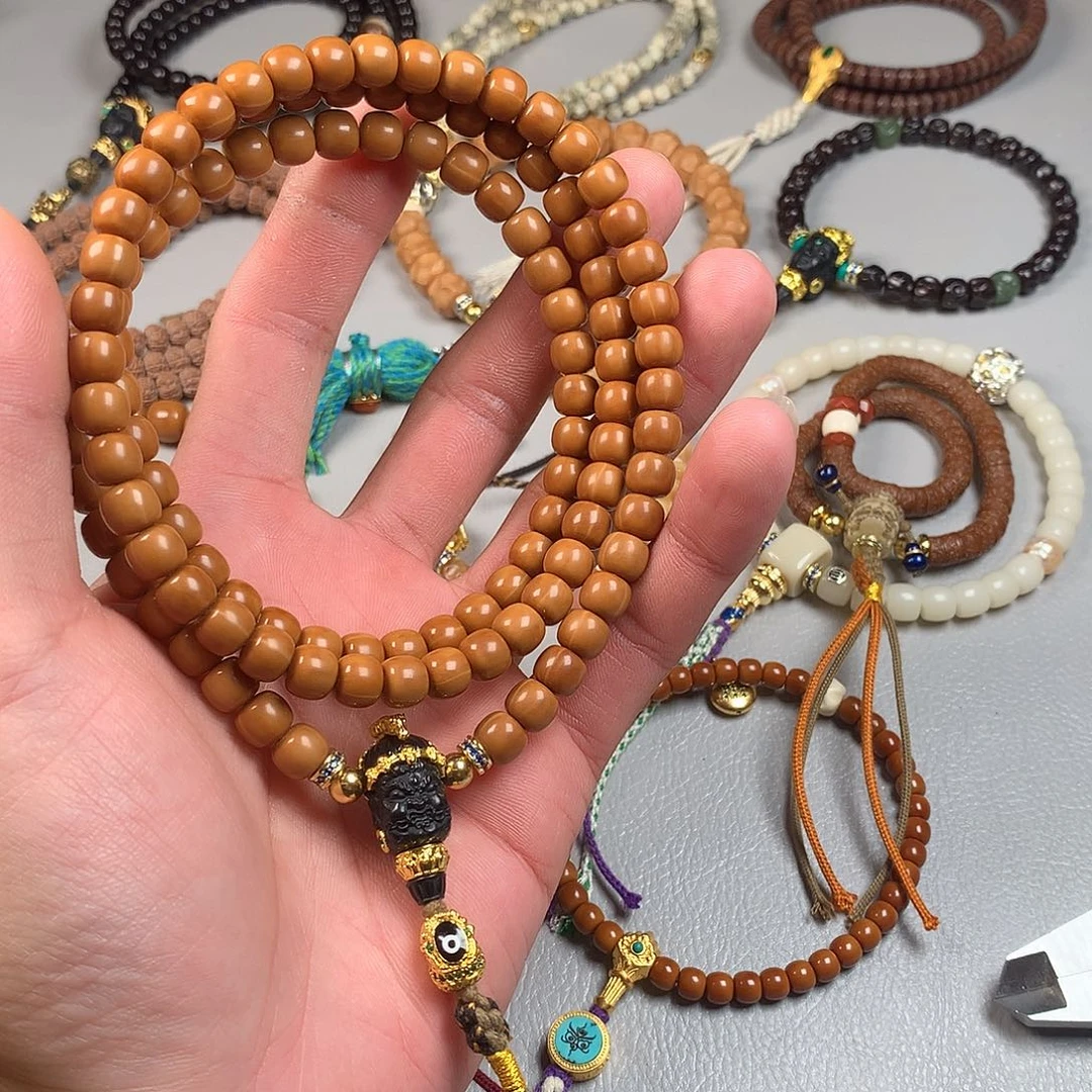 吊坠猴头核桃。。。。。。。。。。。。。