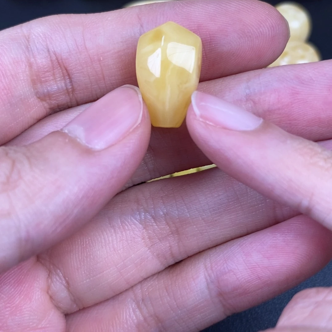 裸石琥珀未镶嵌06