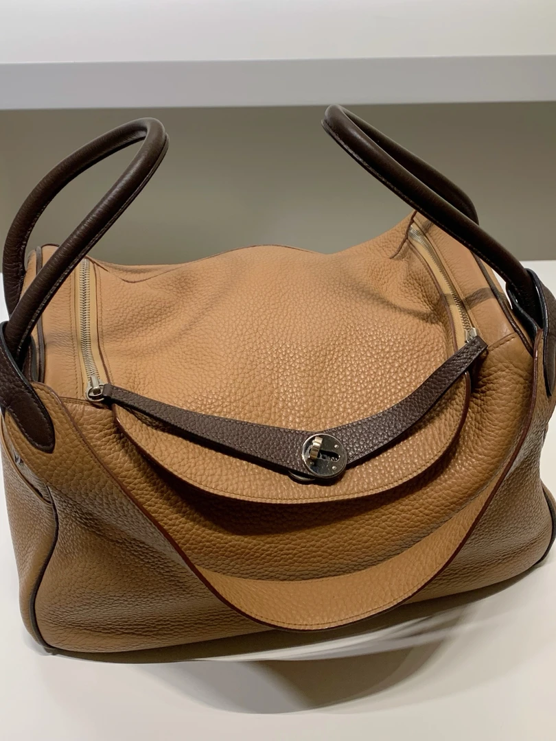 99新 Hermes/爱马仕 乌木色拼奶茶色lindy34单肩包框L刻/11842802