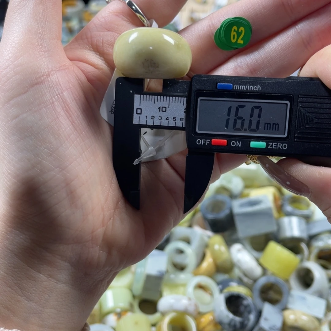 蛇纹石玉合金戒指