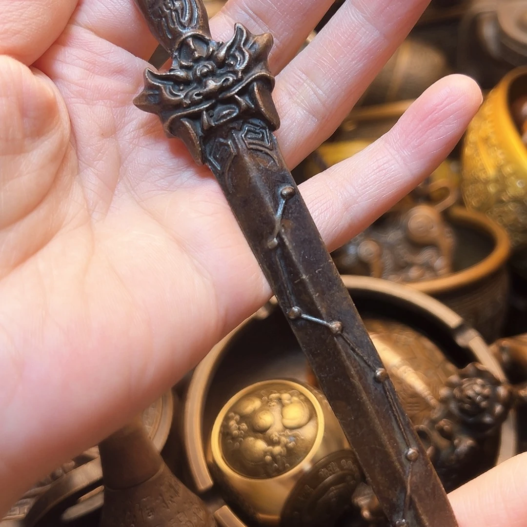 精美铜器工艺品等