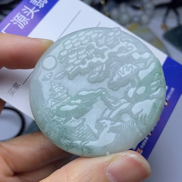 翡翠颈饰未镶嵌翡翠