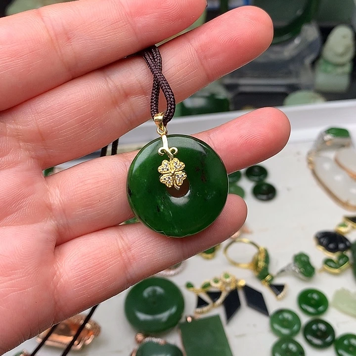 和田玉颈饰未镶嵌伊*