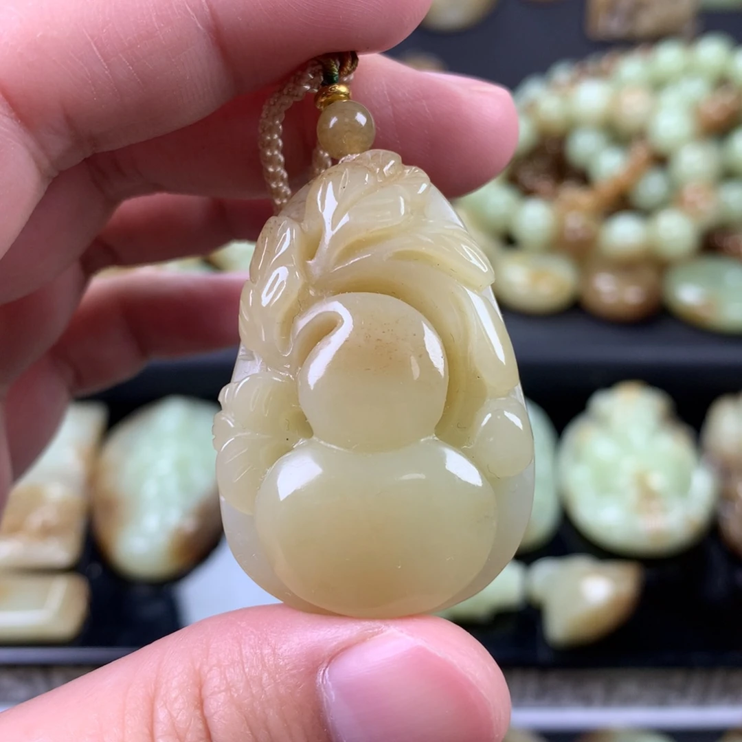 专***服岫岩老玉（透闪石质玉）未镶嵌颈饰