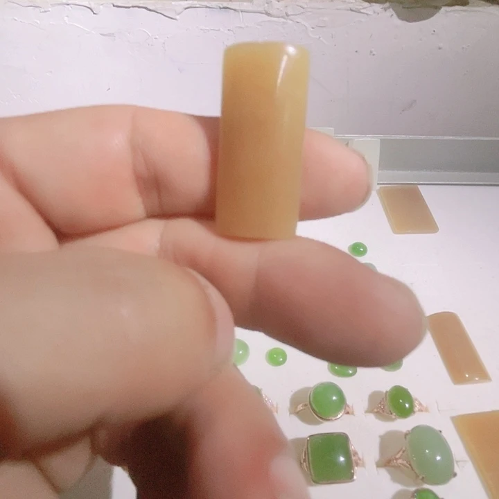 和田玉（糖玉）未镶嵌吊坠(不含链)