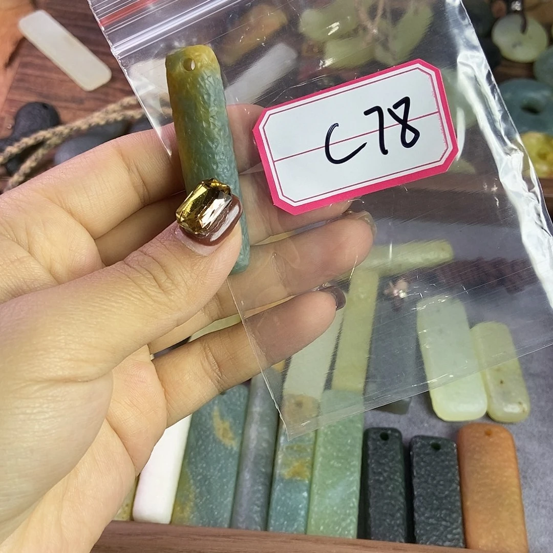 蛇纹石玉手链未镶嵌是***！