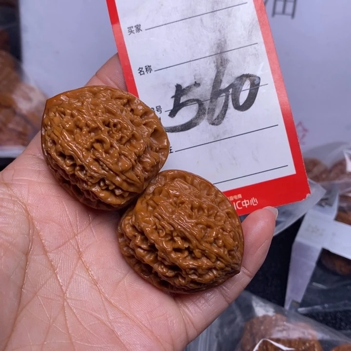 文玩核桃把件560，35水龙纹