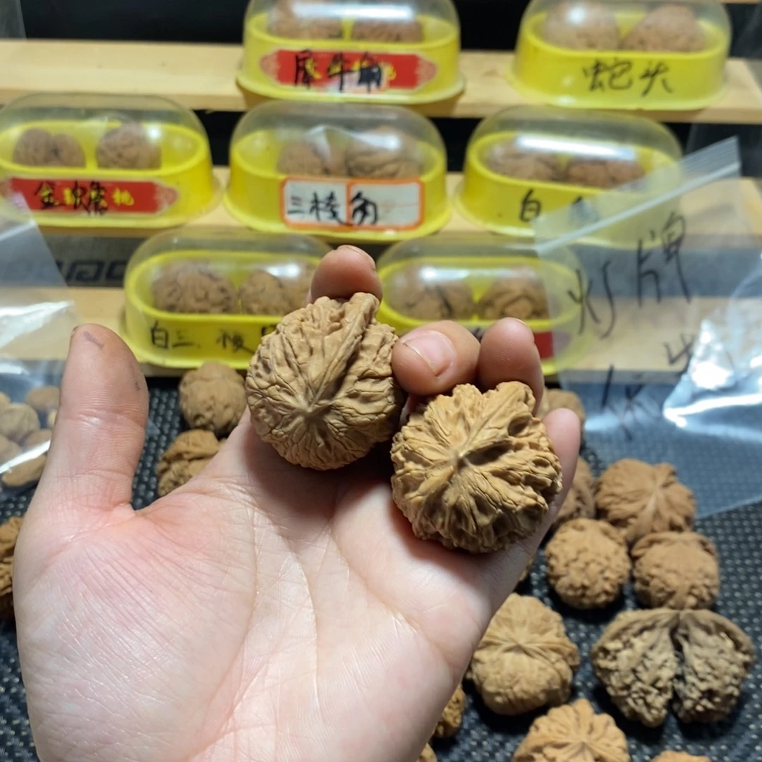 杰***然吊坠文玩核桃核桃异形