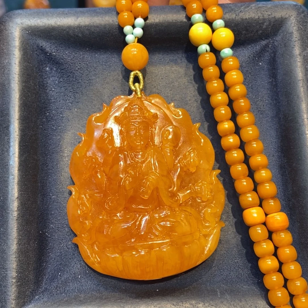 琥珀未镶嵌颈饰蜜蜡
