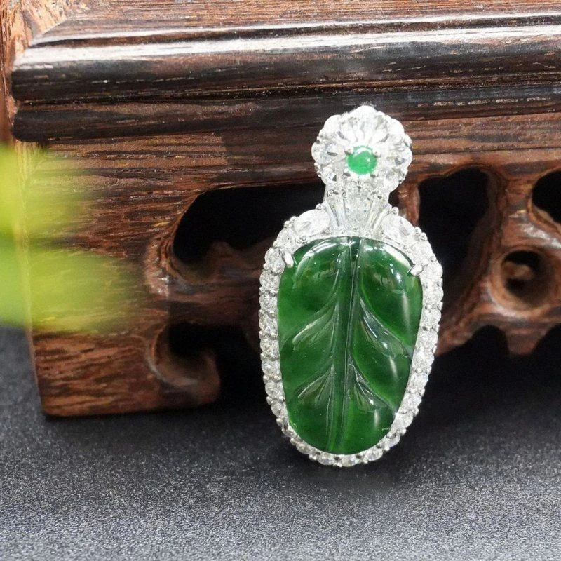9108 天然翡翠A货树叶吊坠高级时尚百搭多样性发其一