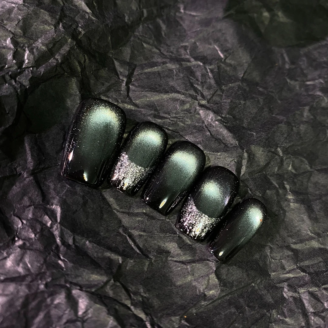 戴属DAI SHU【重楼】暗黑冰透猫眼轻奢风纯手工高密度碎钻爆闪美甲