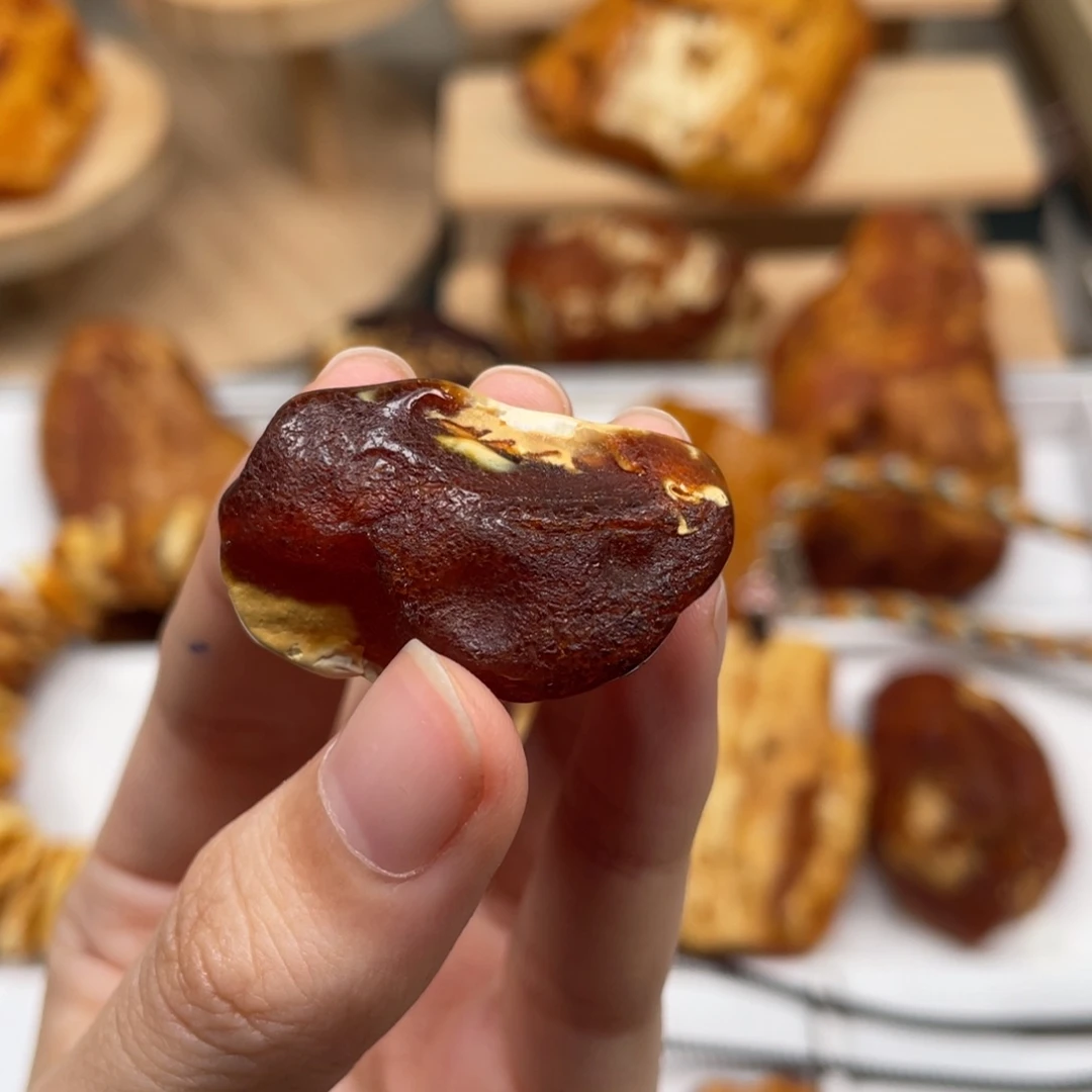 琥珀未镶嵌珠宝奇石