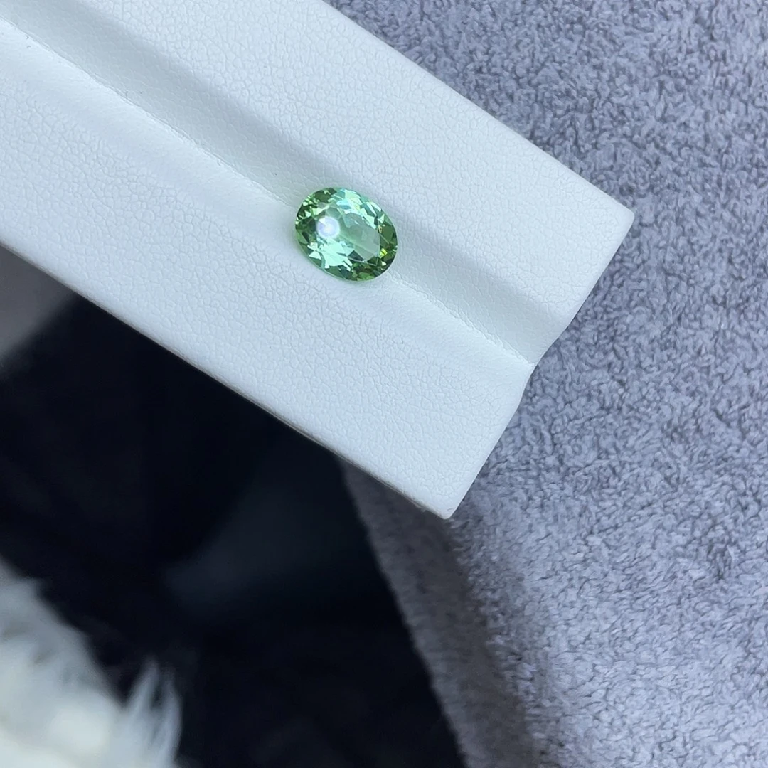 碧玺未镶嵌裸石1.848Ct