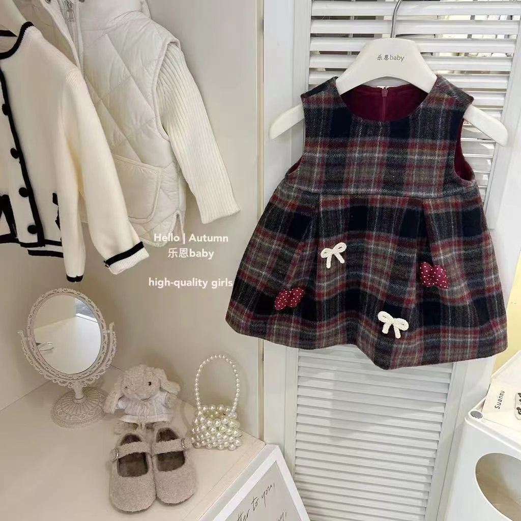 女小童背心格子加绒裙2025秋冬季女宝洋气港风连衣裙复古公主裙子